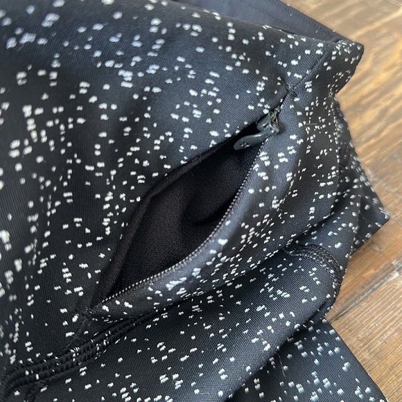 Lululemon Rebel Runner Crop - Picture 3 of 10